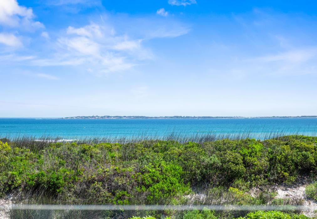 Big Bay Beach Club J32