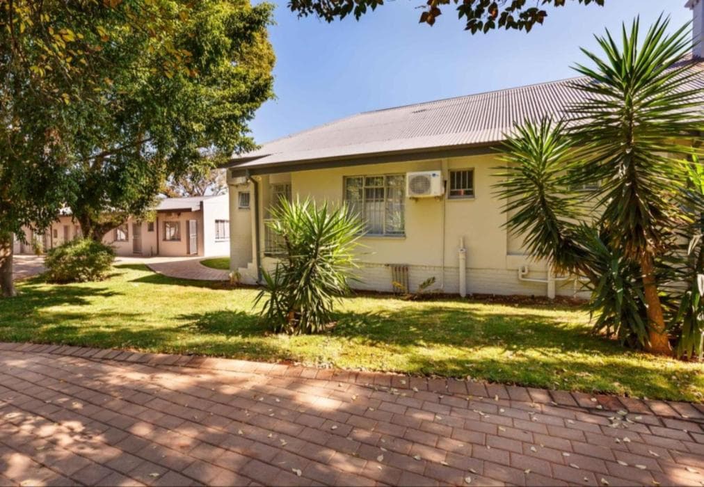 Triple9 Hatfield Guesthouse