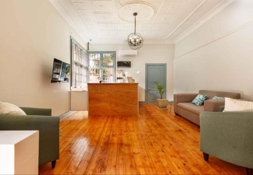 Triple9 Hatfield Guesthouse