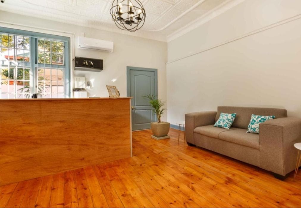 Triple9 Hatfield Guesthouse