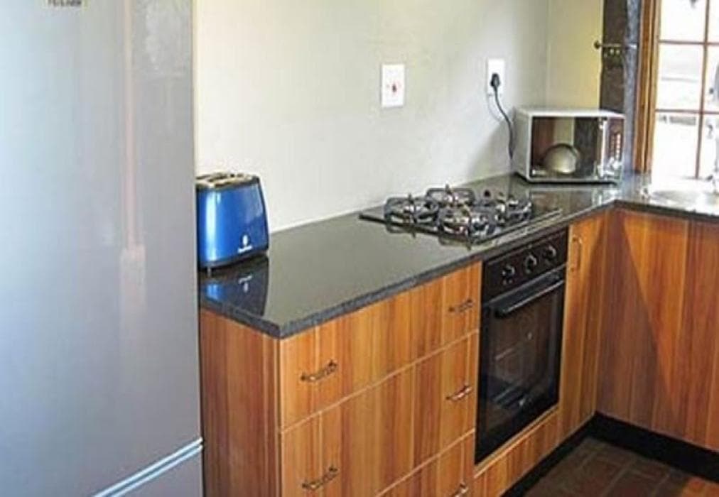 Over The Edge Cottage 1