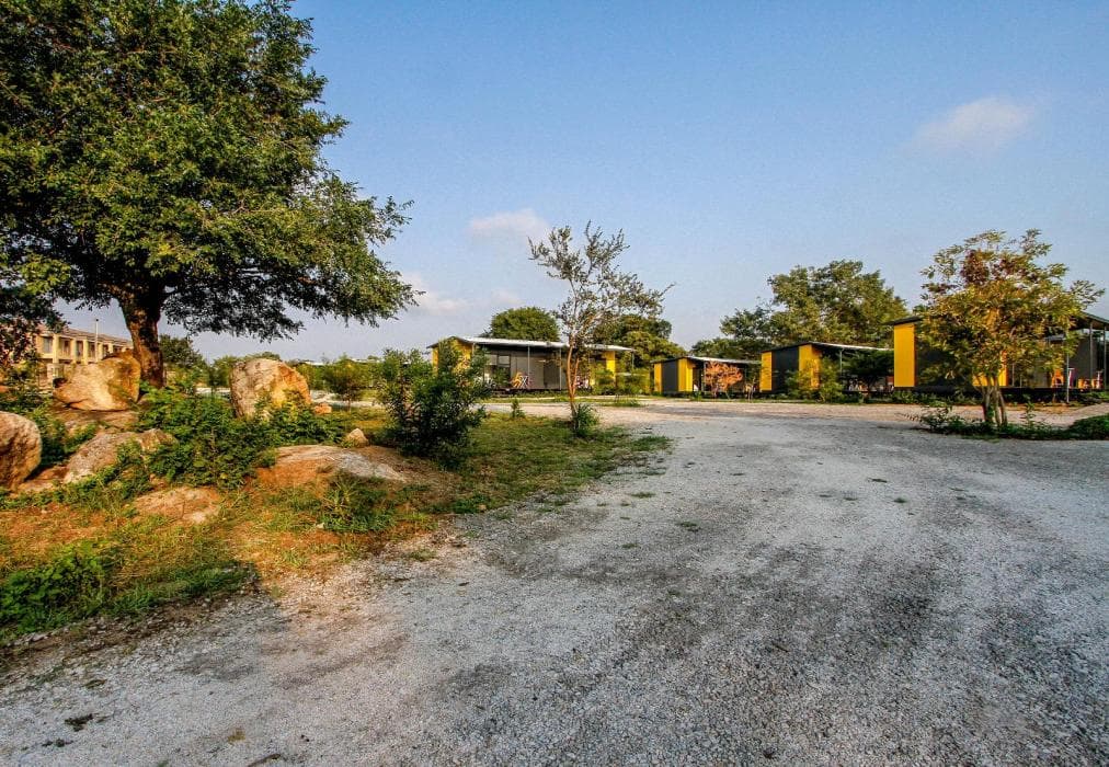 SleepOver Phabeni Gate