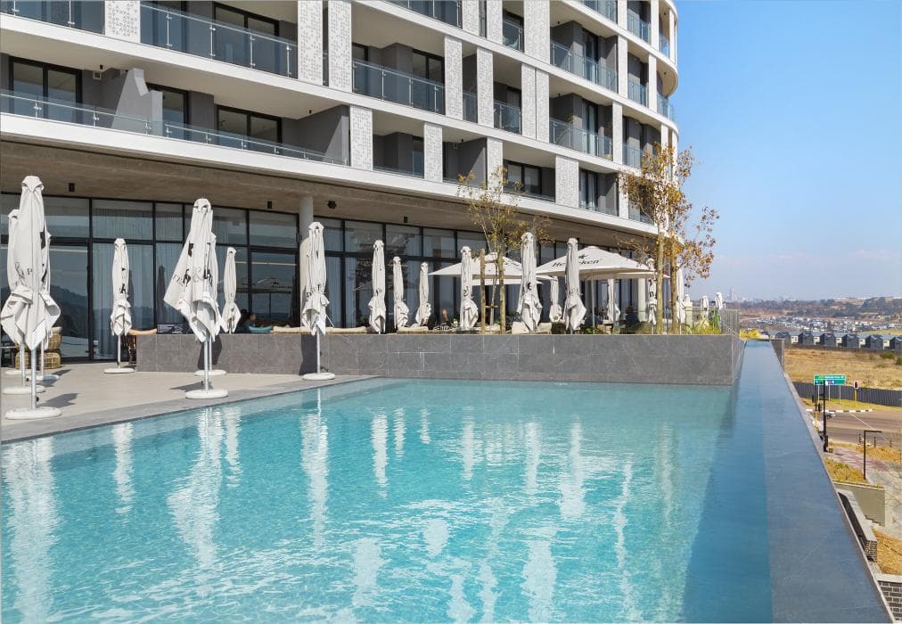 Ellipse Waterfall 31015